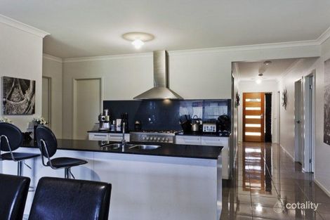 Property photo of 23 Arinya Close Ascot VIC 3551