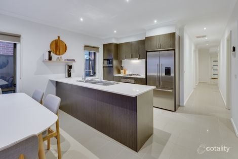 Property photo of 41 Nundroo Crescent Wollert VIC 3750
