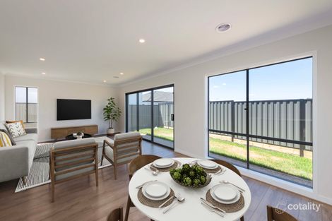 Property photo of 21 Agate Way Mickleham VIC 3064