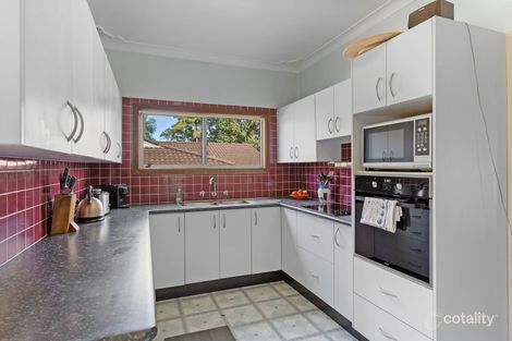 Property photo of 7 Kingfisher Place Tumbi Umbi NSW 2261