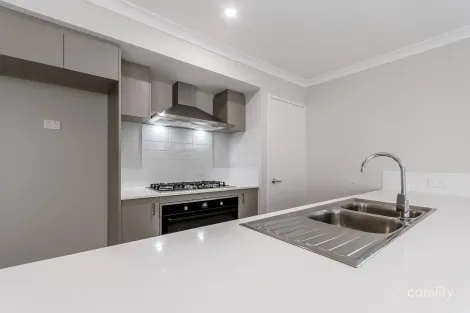 Property photo of 25 Beckwith Loop Haynes WA 6112