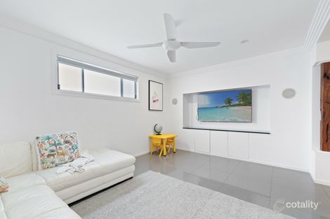 Property photo of 16 Teal Avenue Paradise Point QLD 4216