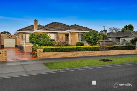 8 Regal Ave, Hallam, VIC 3803