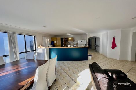 Property photo of 21 Blackwattle Circuit Arundel QLD 4214