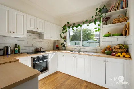 Property photo of 34 Parkins Reef Road Maldon VIC 3463