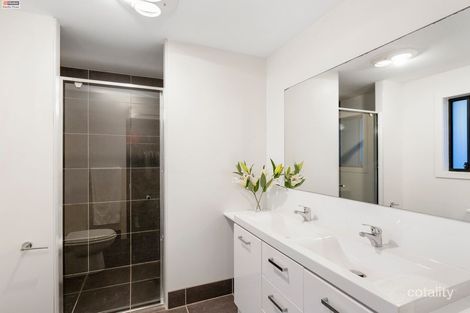 Property photo of 5 Mac Close Oxenford QLD 4210