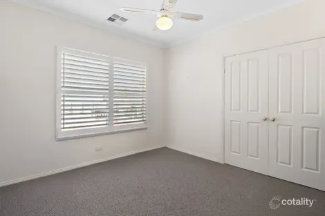 Property photo of 16 Flinders Grove Island Beach SA 5222