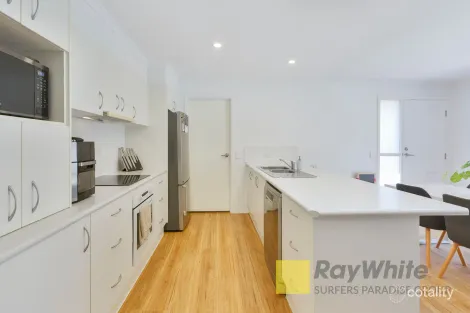 Property photo of 2/9 Telopea Street Labrador QLD 4215