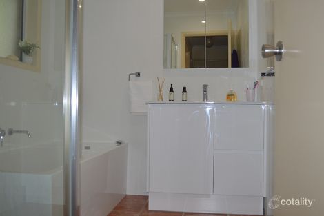 Property photo of 2/18 Corunna Crescent Ashmore QLD 4214
