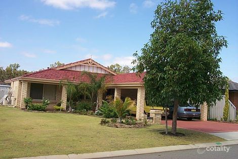 13 Oakfield Gdns, Parmelia, WA 6167
