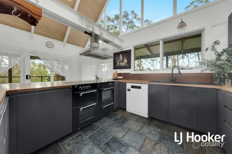 Property photo of 14 Baden Drive Heathcote Junction VIC 3758