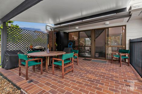 Property photo of 68 Cadogan Street Carindale QLD 4152