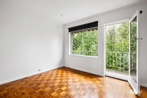 Property photo of 4/202A Pascoe Vale Road Essendon VIC 3040