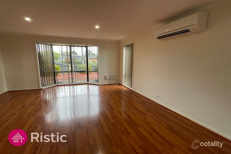 Property photo of 2 Berala Place Mill Park VIC 3082