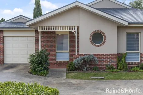 Property photo of 2/6-8 Rodney Street Gisborne VIC 3437