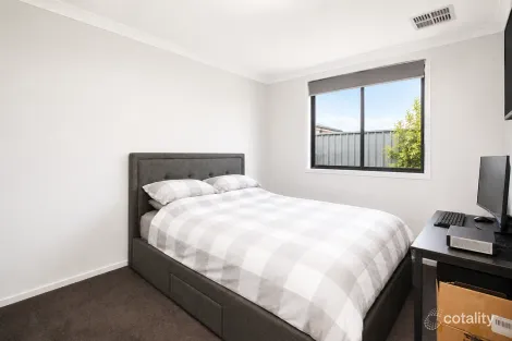 Property photo of 25 Lustre Road Bennett Springs WA 6063