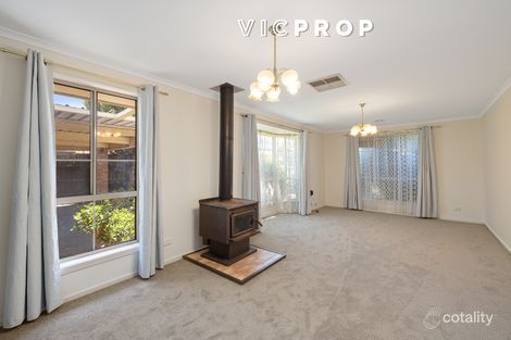 Property photo of 5 Kestrel Place Werribee VIC 3030