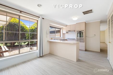 Property photo of 5 Kestrel Place Werribee VIC 3030