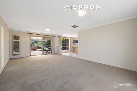 Property photo of 5 Kestrel Place Werribee VIC 3030