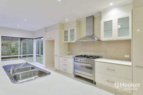 Property photo of 5 Messina Crescent Point Cook VIC 3030