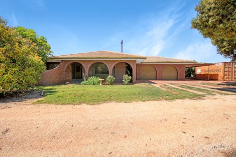 4 Benlow Rd, Waikerie, SA 5330