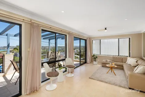 Property photo of 12 Pitt Road North Curl Curl NSW 2099