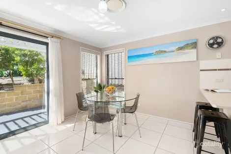 Property photo of 12 Pitt Road North Curl Curl NSW 2099