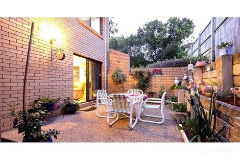 Property photo of 4/90 Plimsoll Street Greenslopes QLD 4120