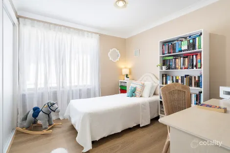 Property photo of 12 Pitt Road North Curl Curl NSW 2099