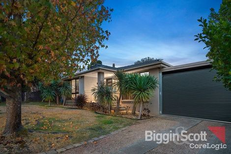 72 Raphael Dr, Wheelers Hill, VIC 3150