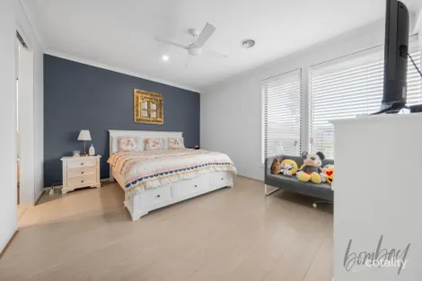 Property photo of 12 Middle Way Mickleham VIC 3064