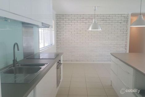 Property photo of 25 Teranna Street Battery Hill QLD 4551