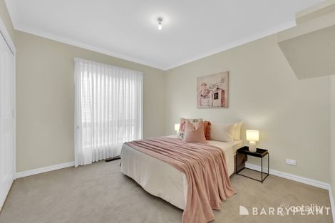 Property photo of 34 Lewins Rail Avenue South Morang VIC 3752
