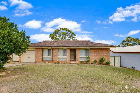 Property photo of 33 Aminya Crescent Bradbury NSW 2560