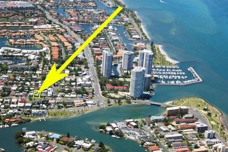 31 Ocean St, Runaway Bay, QLD 4216