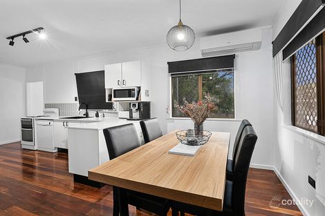 Property photo of 9 Blaxland Street Eastern Heights QLD 4305