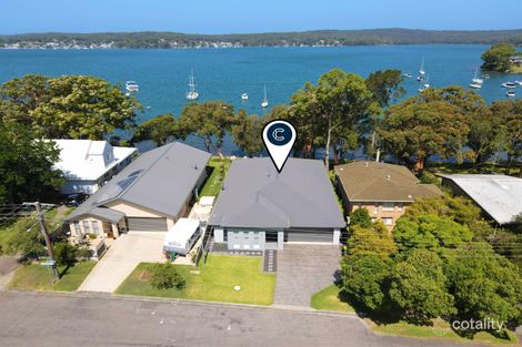 Property photo of 76 Noamunga Crescent Gwandalan NSW 2259