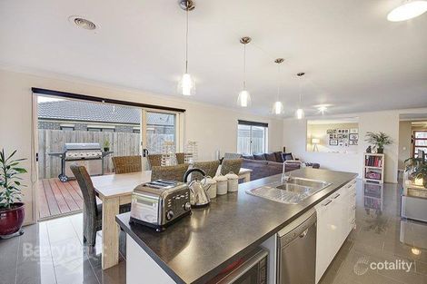 Property photo of 10 Mandela Court St Albans Park VIC 3219