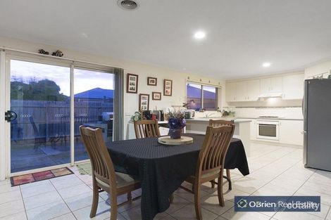 Property photo of 22 Breamlea Way Cranbourne West VIC 3977