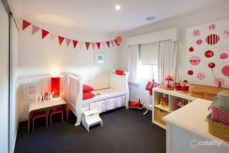 Property photo of 31 Ringtail Circuit Maidstone VIC 3012