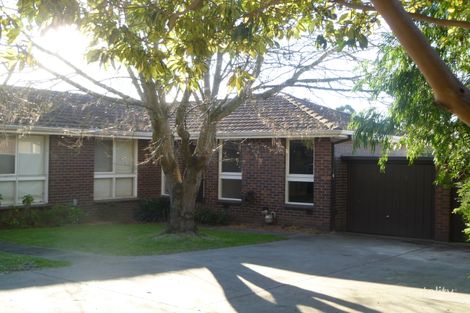 2/18 Lernes St, Forest Hill, VIC 3131