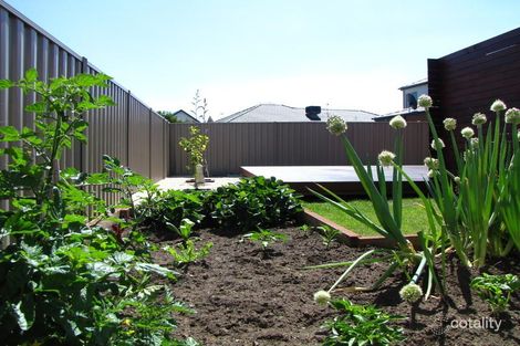 Property photo of 8 Gisborne Way Caroline Springs VIC 3023