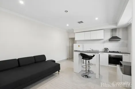 8 Bluegrass St, Treeby, WA 6164