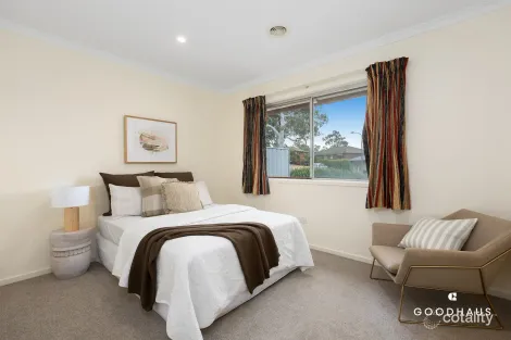 Property photo of 77 Bennelong Crescent Macquarie ACT 2614