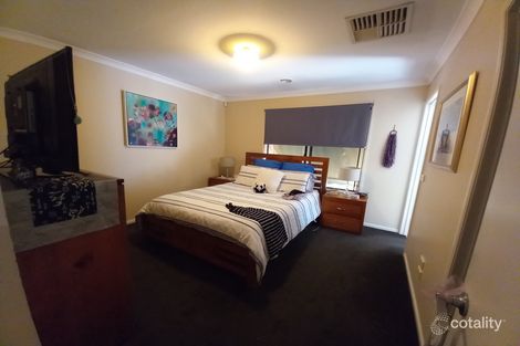 Property photo of 16 Ranfurlie Circuit Melton West VIC 3337