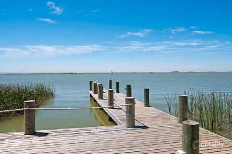 Property photo of 10 Valmai Terrace Hindmarsh Island SA 5214