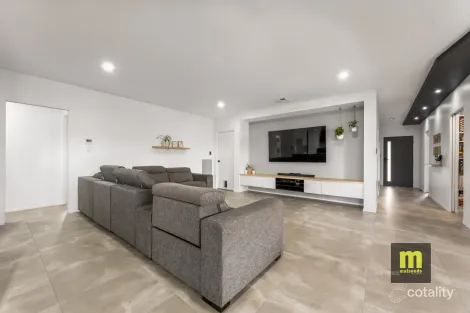 Property photo of 11 Buffalo Crescent Mount Gambier SA 5290