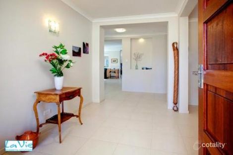 Property photo of 14 Hallow Crescent Augustine Heights QLD 4300