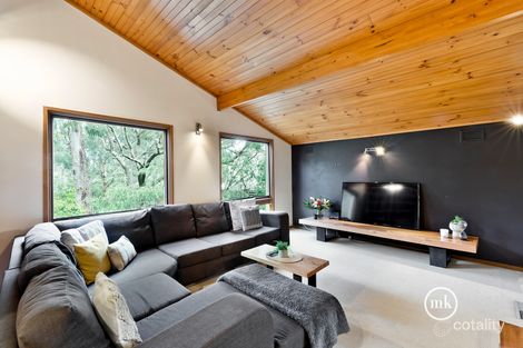 Property photo of 16 Bainbridge Drive Eltham VIC 3095