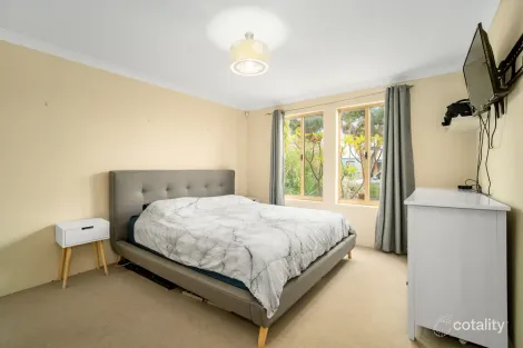 Property photo of 23 Larrawa Circle Ellenbrook WA 6069